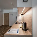 Apartment Old Town 5 Min Free Parking & Breakfast Balcony - Grey Harmony By Uniquerent *