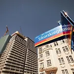 Old Town 5 Min Free Parking & Breakfast Balcony - Grey Harmony By Uniquerent Apartment *